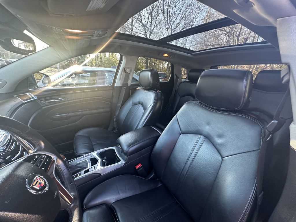 Photo 20 of this CADILLAC SRX