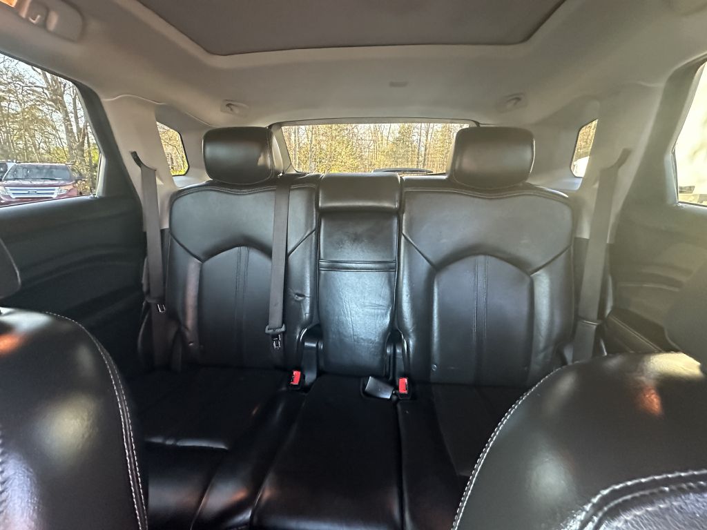 Photo 22 of this CADILLAC SRX