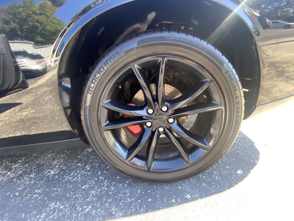 Photo 32 of this DODGE CHALLENGER