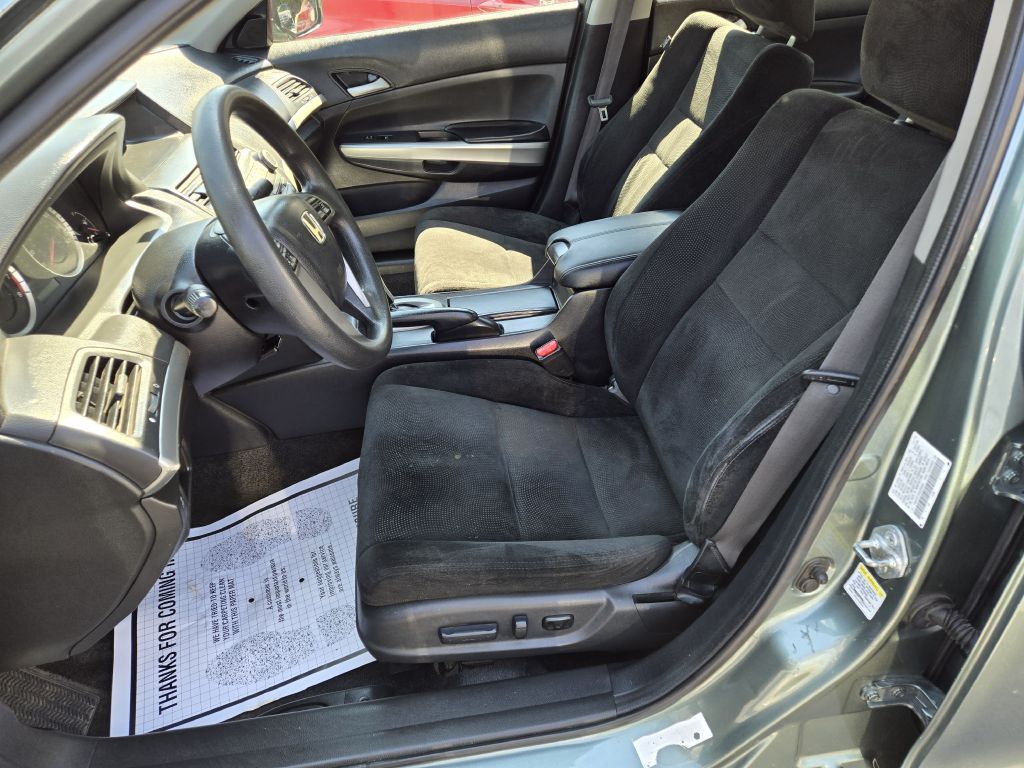 Photo 8 of this HONDA ACCORD