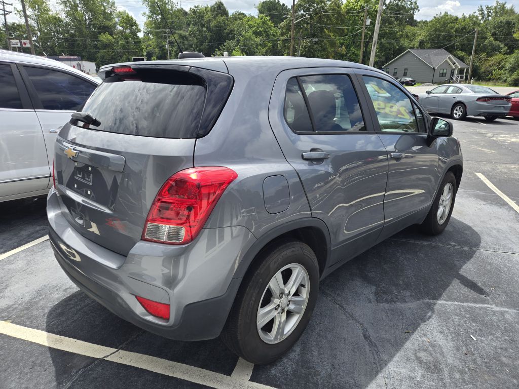 Photo 5 of this CHEVROLET TRAX