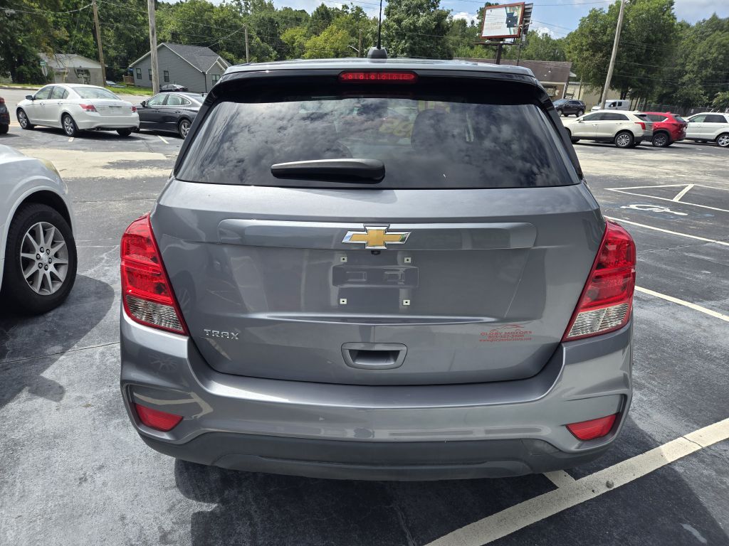 Photo 6 of this CHEVROLET TRAX