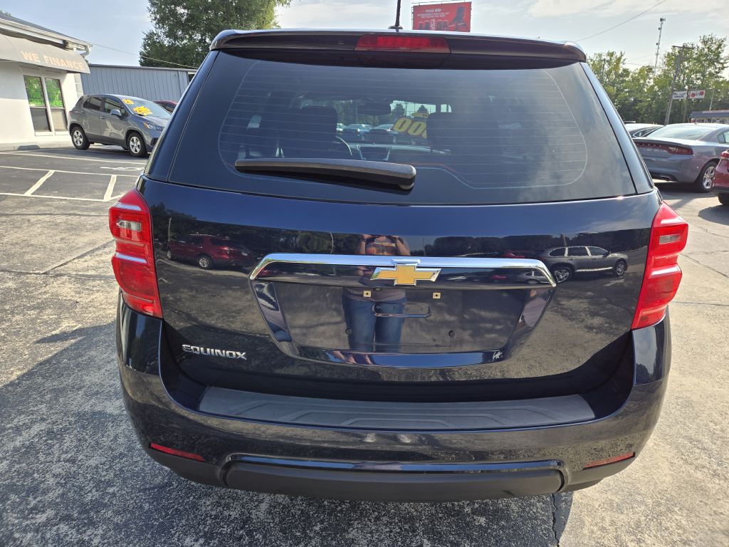 Photo 6 of this CHEVROLET EQUINOX