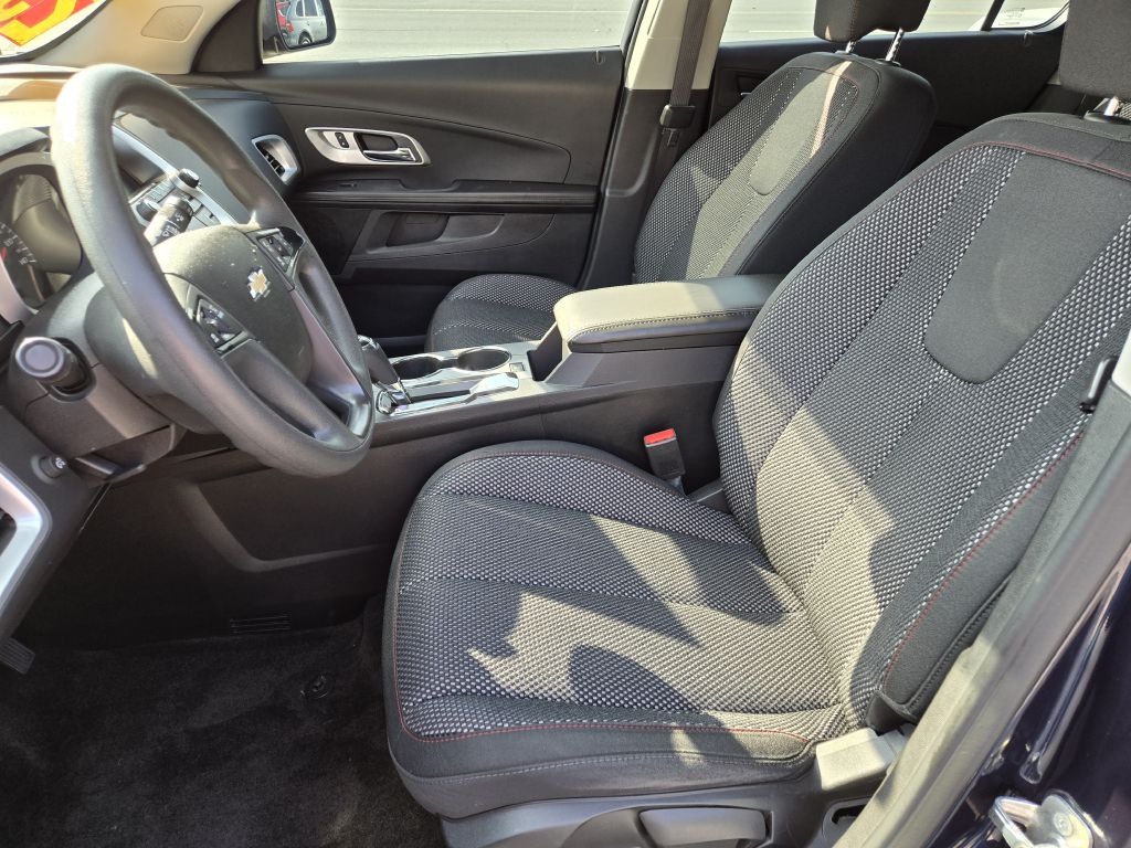 Photo 9 of this CHEVROLET EQUINOX