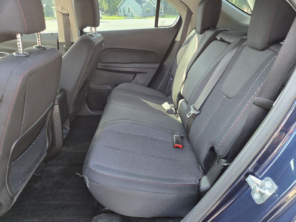 Photo 10 of this CHEVROLET EQUINOX