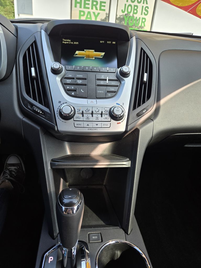 Photo 14 of this CHEVROLET EQUINOX
