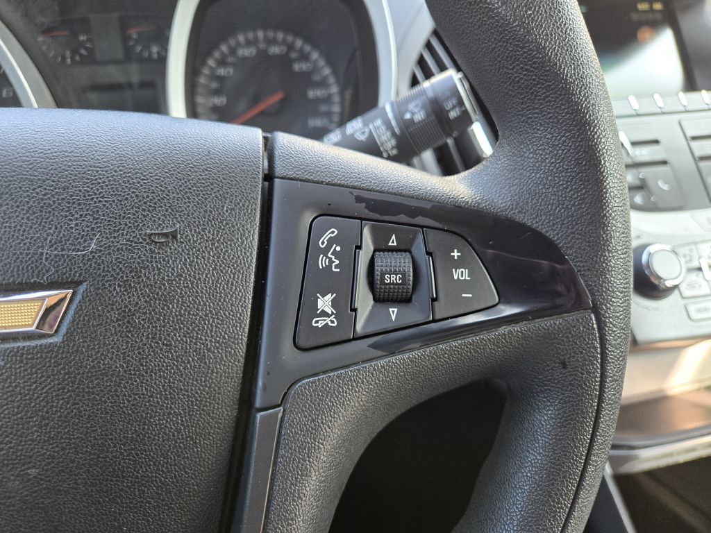 Photo 16 of this CHEVROLET EQUINOX