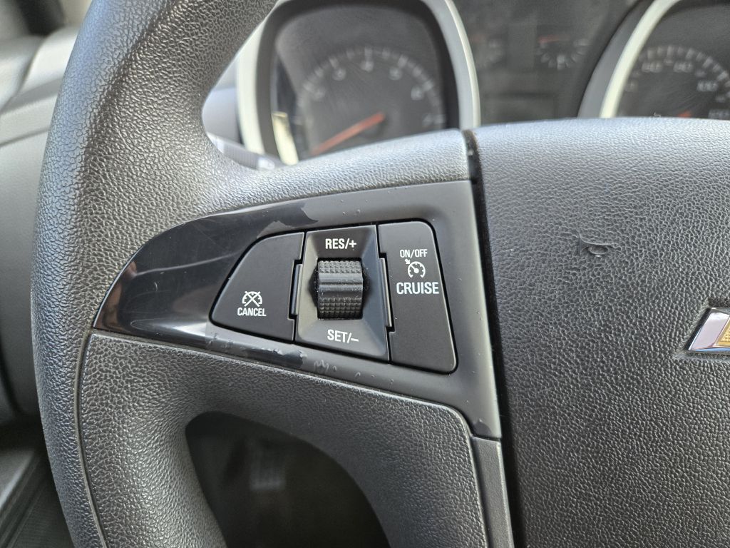 Photo 17 of this CHEVROLET EQUINOX
