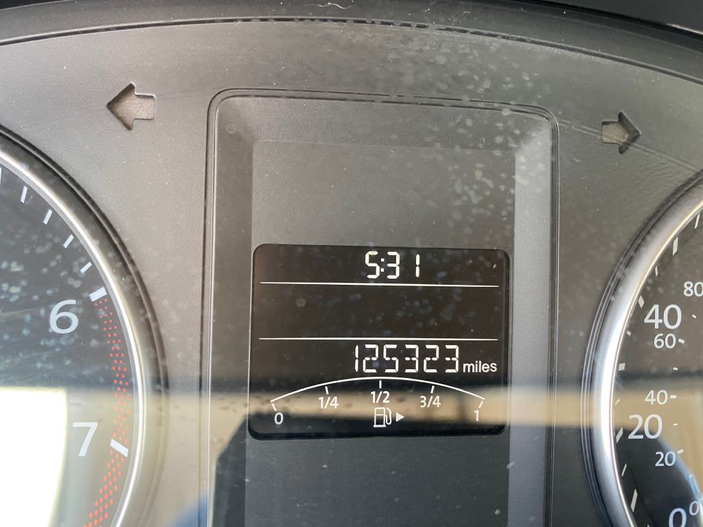 Photo 11 of this VOLKSWAGEN JETTA
