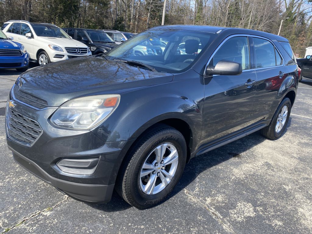 Photo 2 of this CHEVROLET EQUINOX