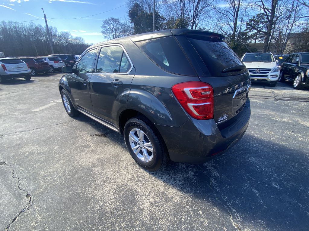 Photo 5 of this CHEVROLET EQUINOX