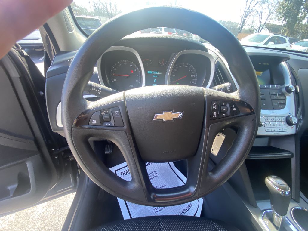 Photo 11 of this CHEVROLET EQUINOX