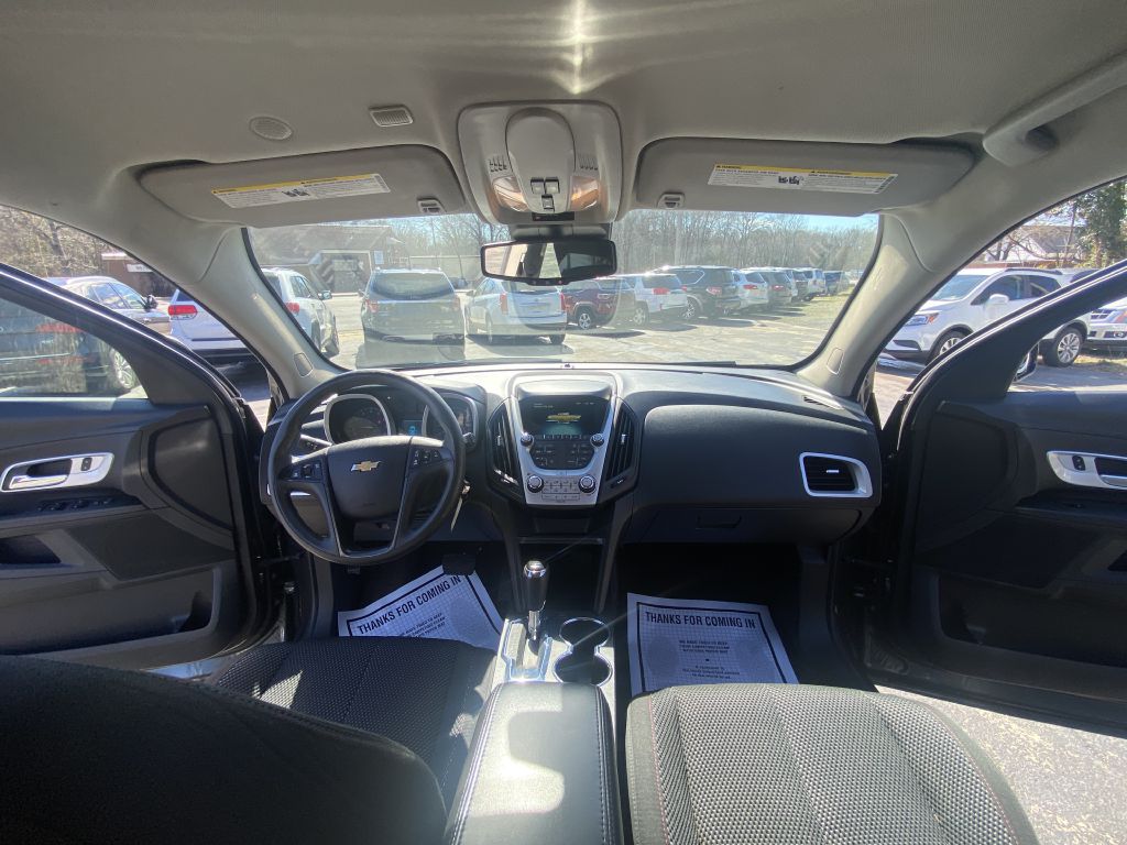 Photo 18 of this CHEVROLET EQUINOX