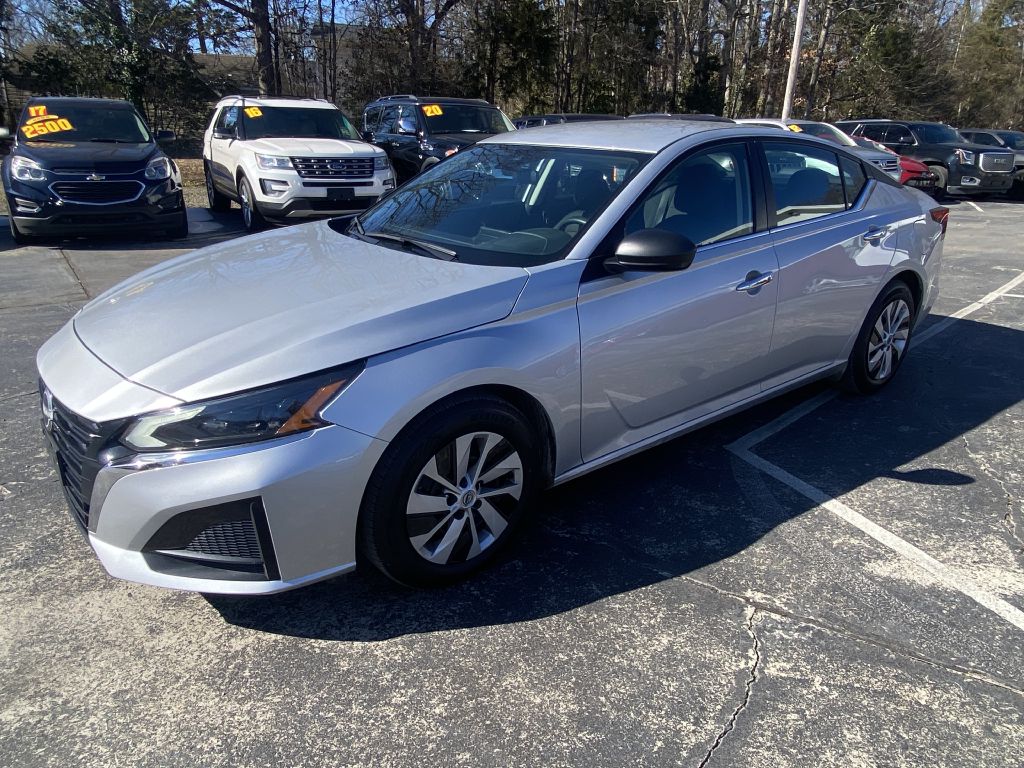 Photo 2 of this NISSAN ALTIMA