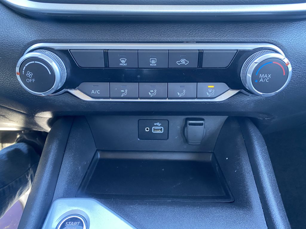 Photo 14 of this NISSAN ALTIMA