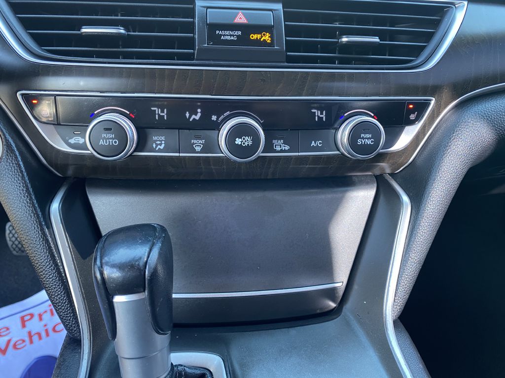 Photo 15 of this HONDA ACCORD
