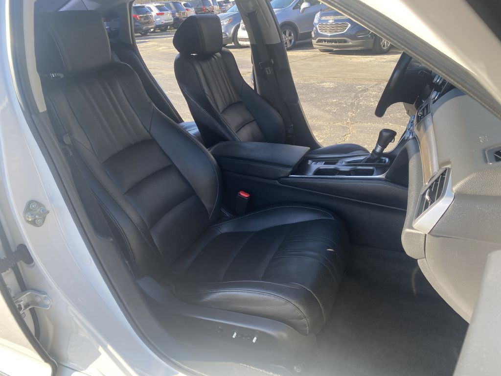 Photo 19 of this HONDA ACCORD