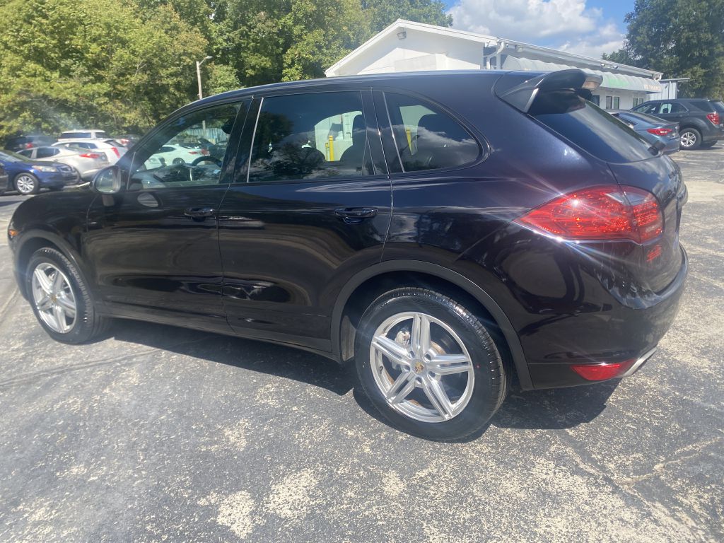 Photo 3 of this PORSCHE CAYENNE