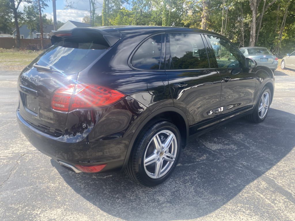 Photo 4 of this PORSCHE CAYENNE