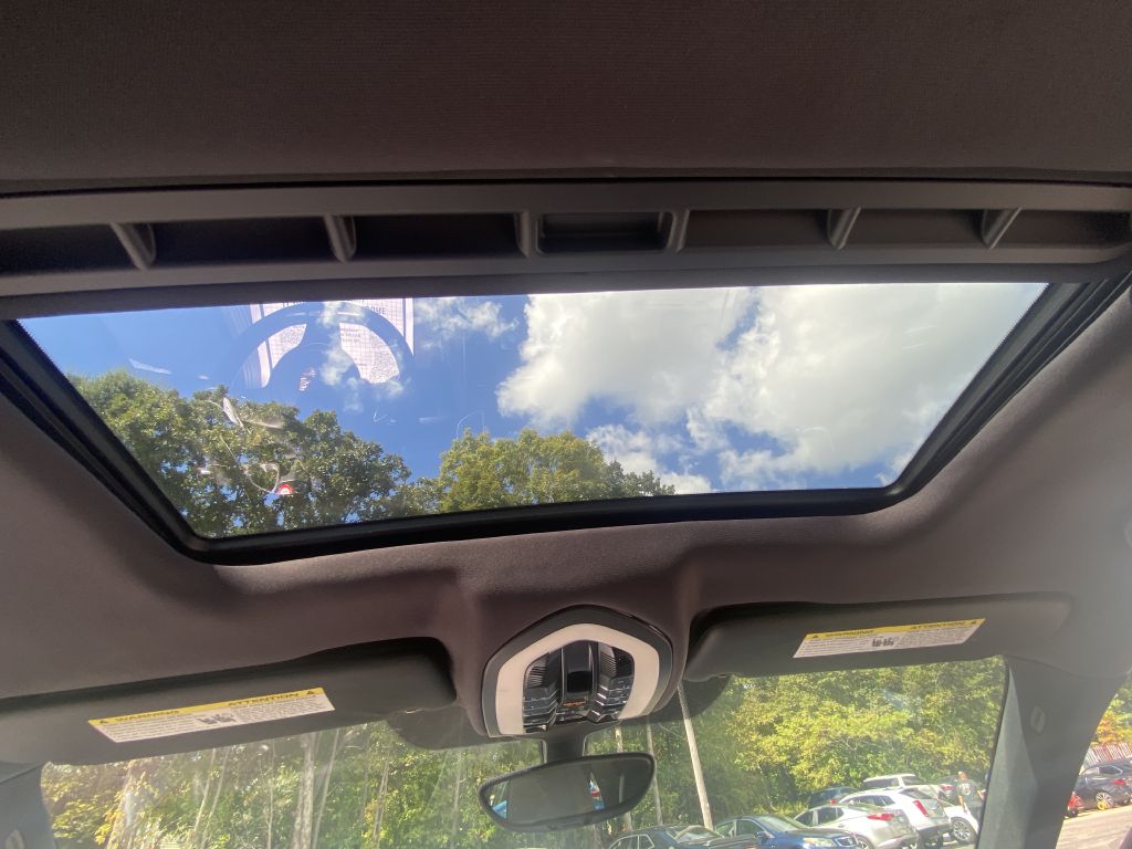 Photo 15 of this PORSCHE CAYENNE