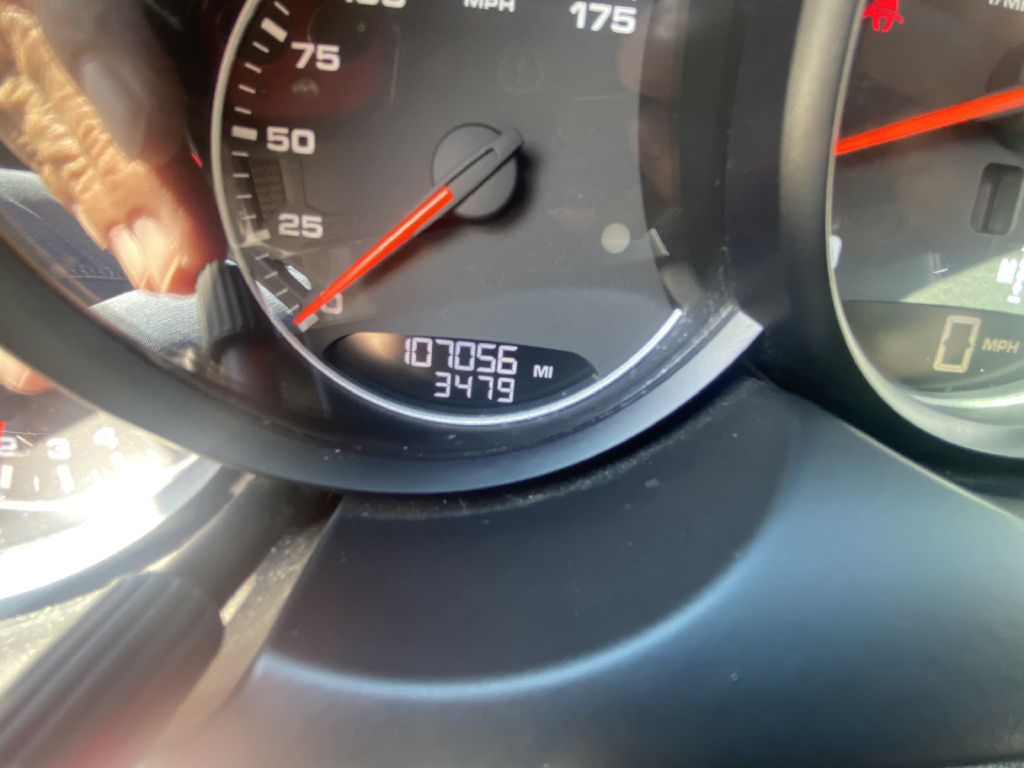 Photo 20 of this PORSCHE CAYENNE