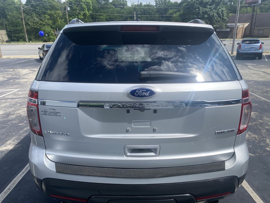 Photo 6 of this FORD EXPLORER