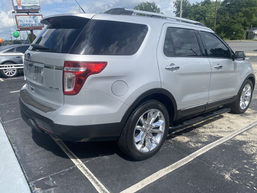 Photo 7 of this FORD EXPLORER