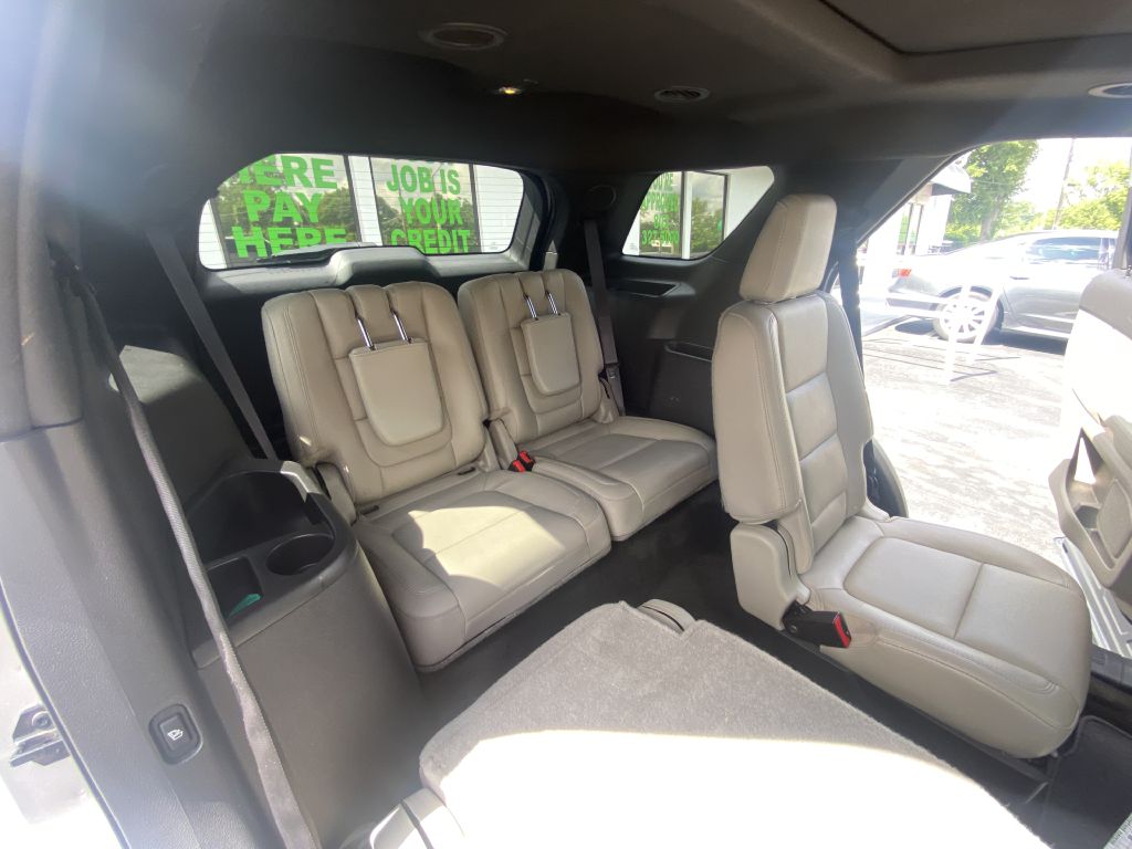 Photo 29 of this FORD EXPLORER
