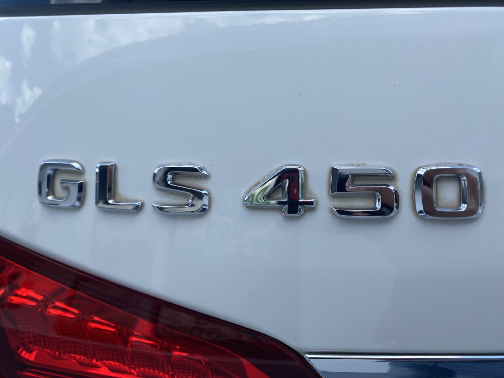 Photo 7 of this MERCEDES-BENZ GLS