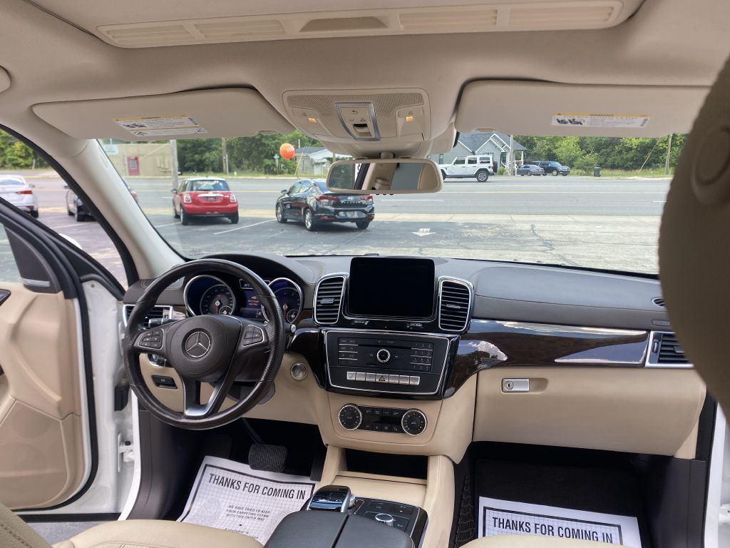 Photo 13 of this MERCEDES-BENZ GLS