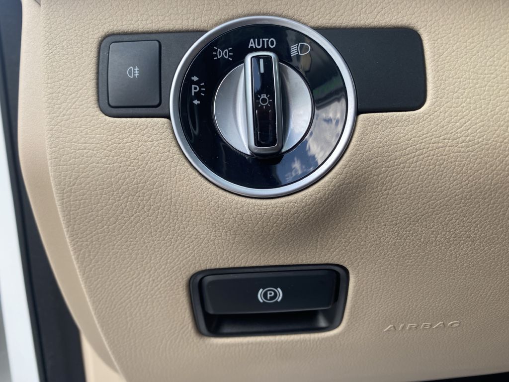 Photo 15 of this MERCEDES-BENZ GLS