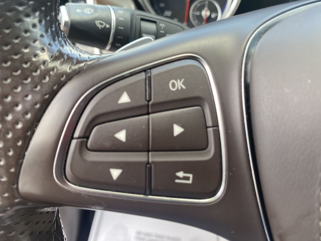 Photo 18 of this MERCEDES-BENZ GLS