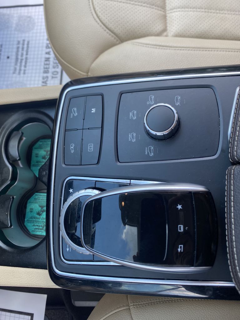 Photo 23 of this MERCEDES-BENZ GLS