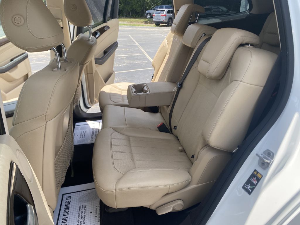 Photo 29 of this MERCEDES-BENZ GLS