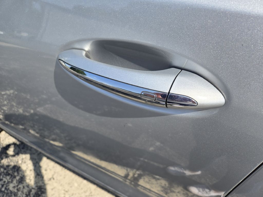 Photo 10 of this BUICK ENCLAVE