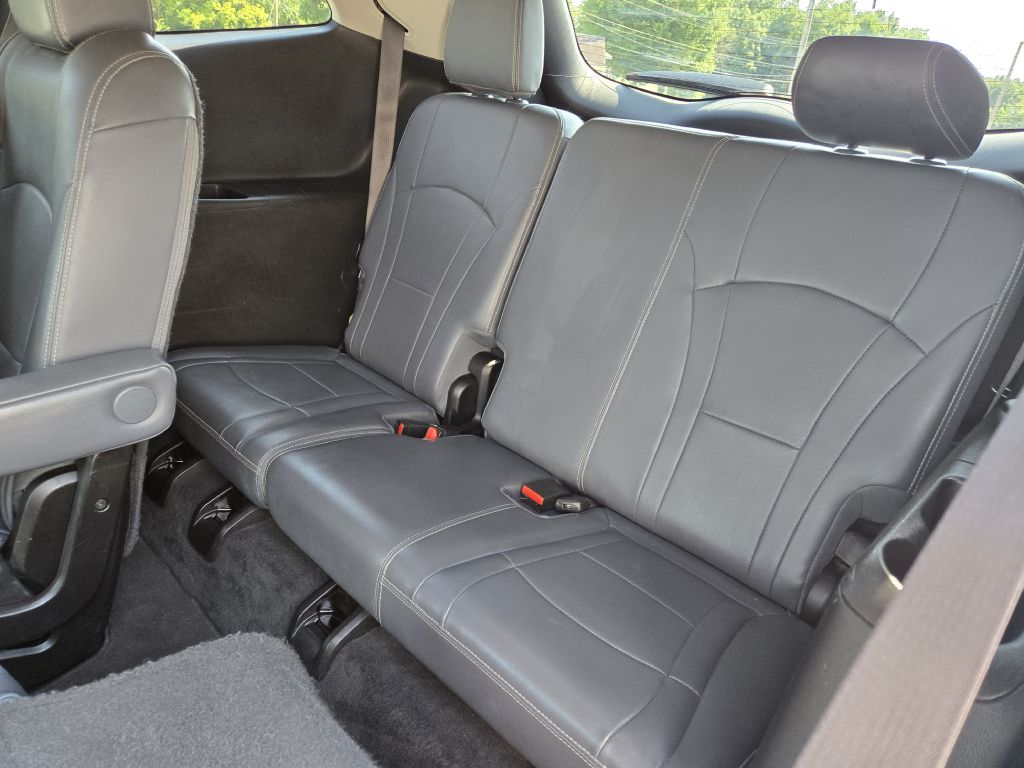 Photo 14 of this BUICK ENCLAVE