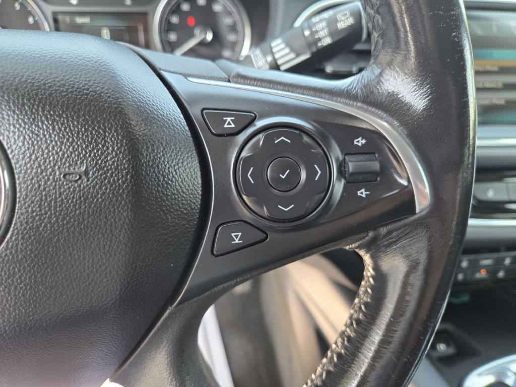 Photo 18 of this BUICK ENCLAVE