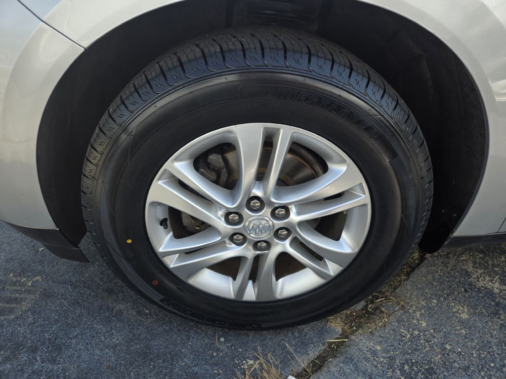 Photo 25 of this BUICK ENCLAVE