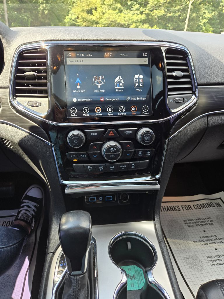 Photo 19 of this JEEP GRAND CHEROKEE