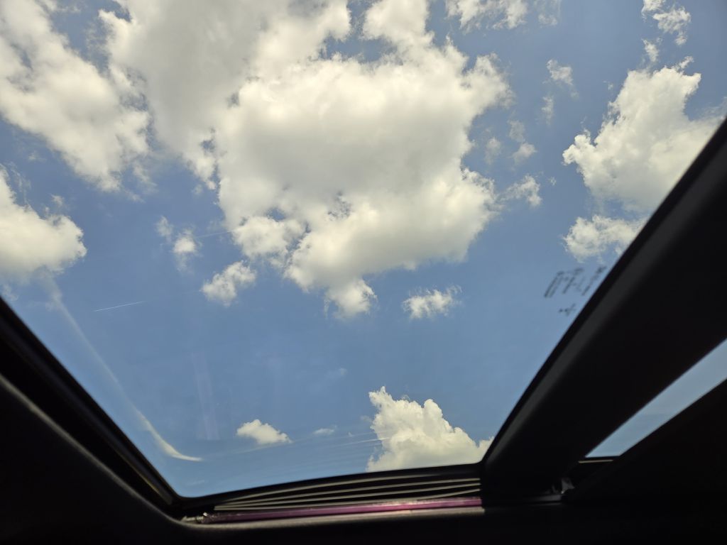 Photo 21 of this JEEP GRAND CHEROKEE