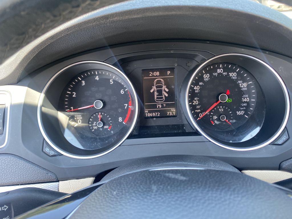 Photo 11 of this VOLKSWAGEN JETTA