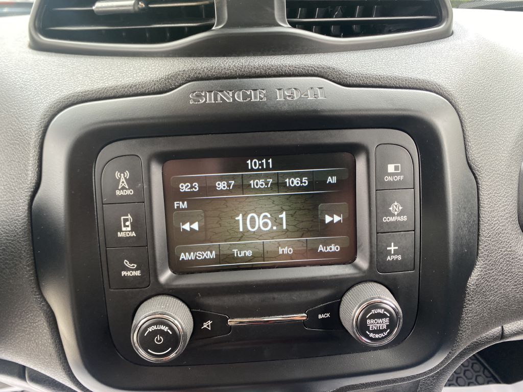 Photo 15 of this JEEP RENEGADE