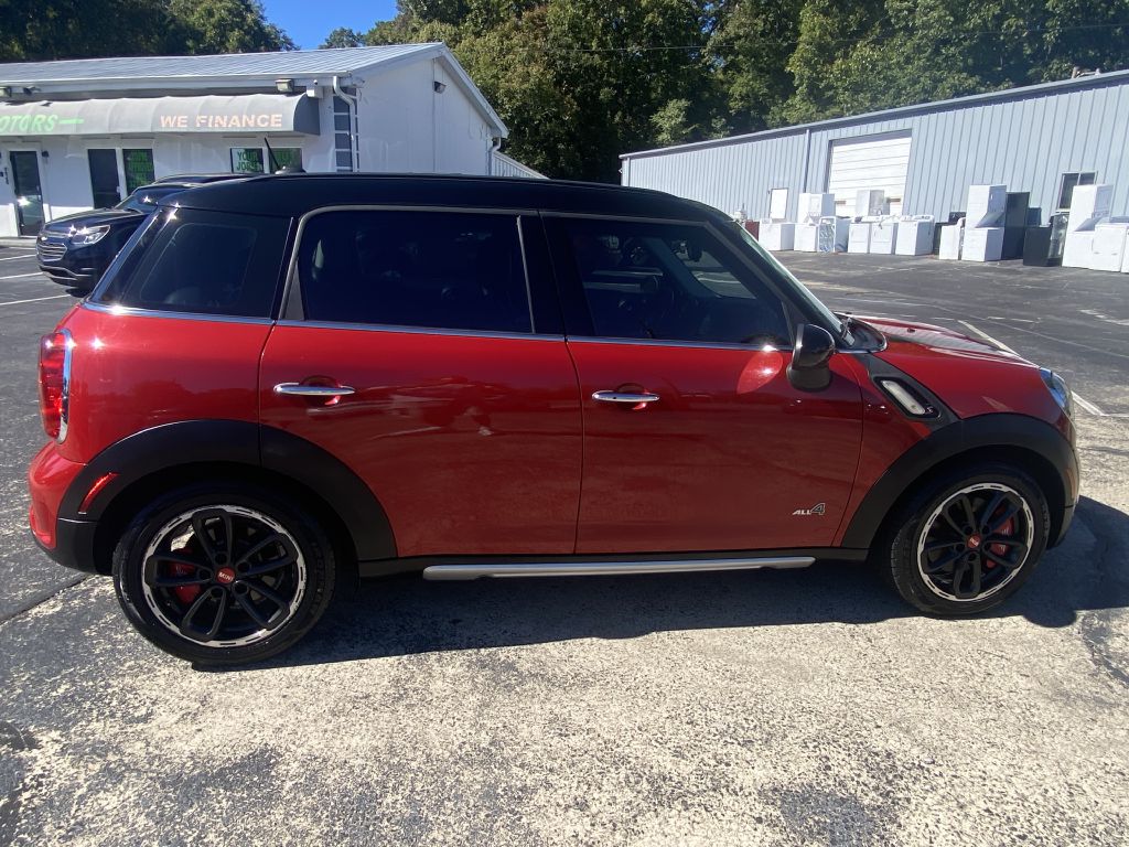 Photo 6 of this MINI COUNTRYMAN