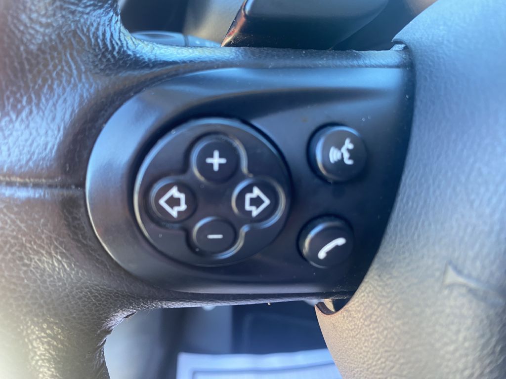 Photo 18 of this MINI COUNTRYMAN