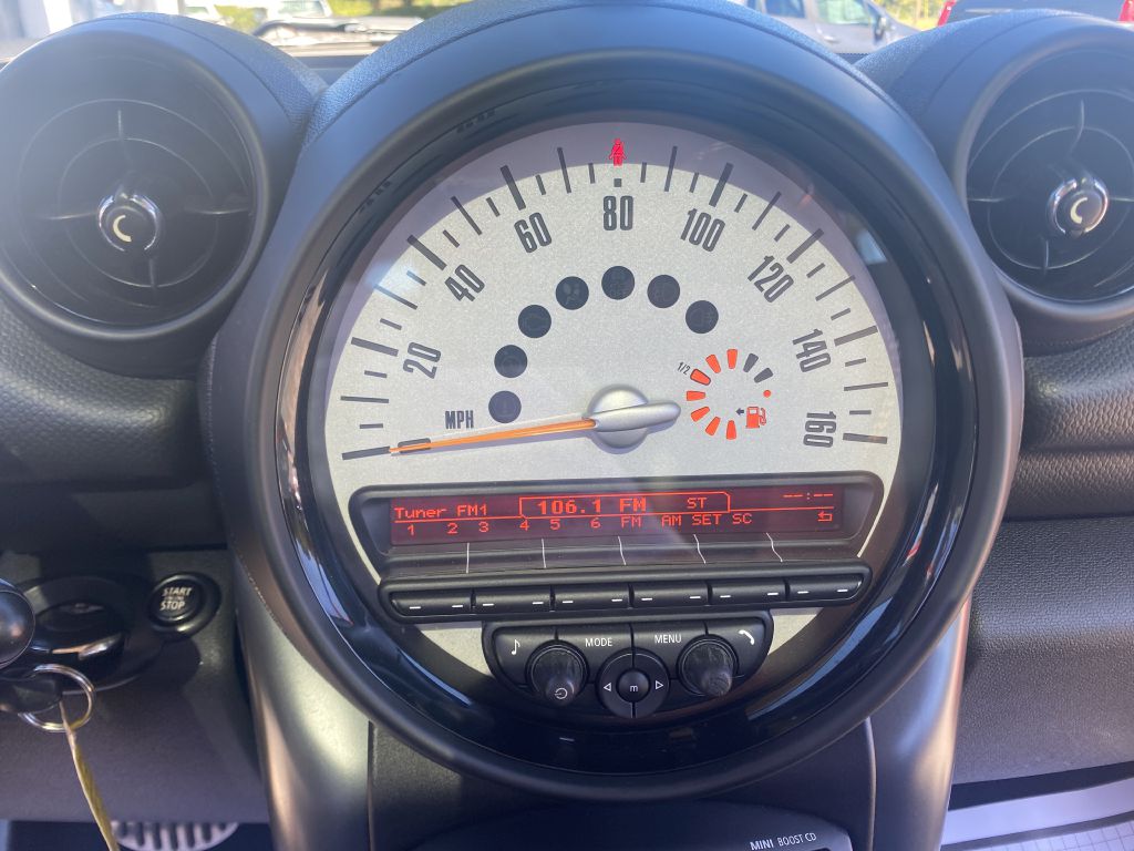 Photo 19 of this MINI COUNTRYMAN