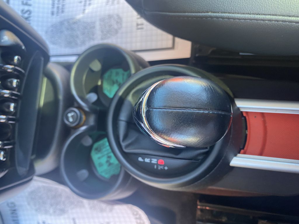 Photo 24 of this MINI COUNTRYMAN