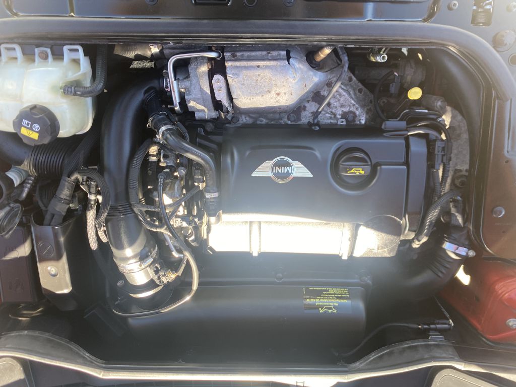 Photo 30 of this MINI COUNTRYMAN