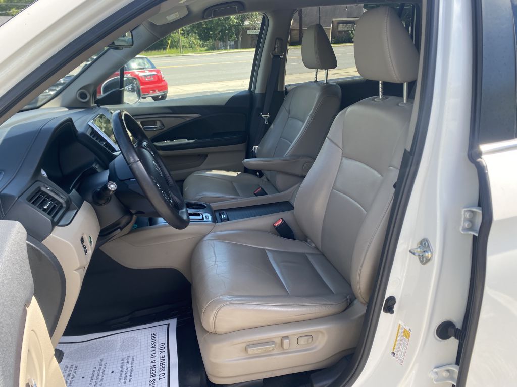 Photo 5 of this HONDA PILOT