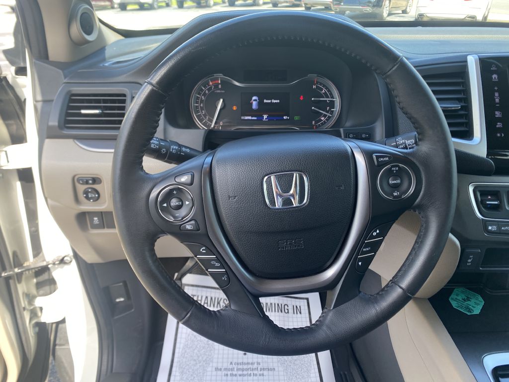 Photo 9 of this HONDA PILOT