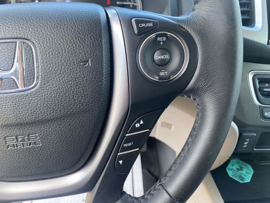 Photo 10 of this HONDA PILOT